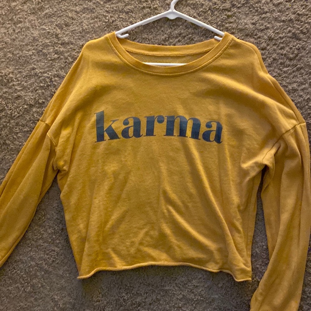 Cropped long sleeve top